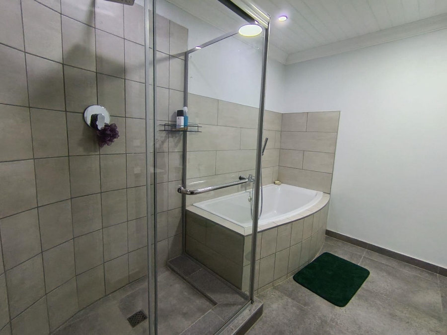 3 Bedroom Property for Sale in Pentagon Park Free State